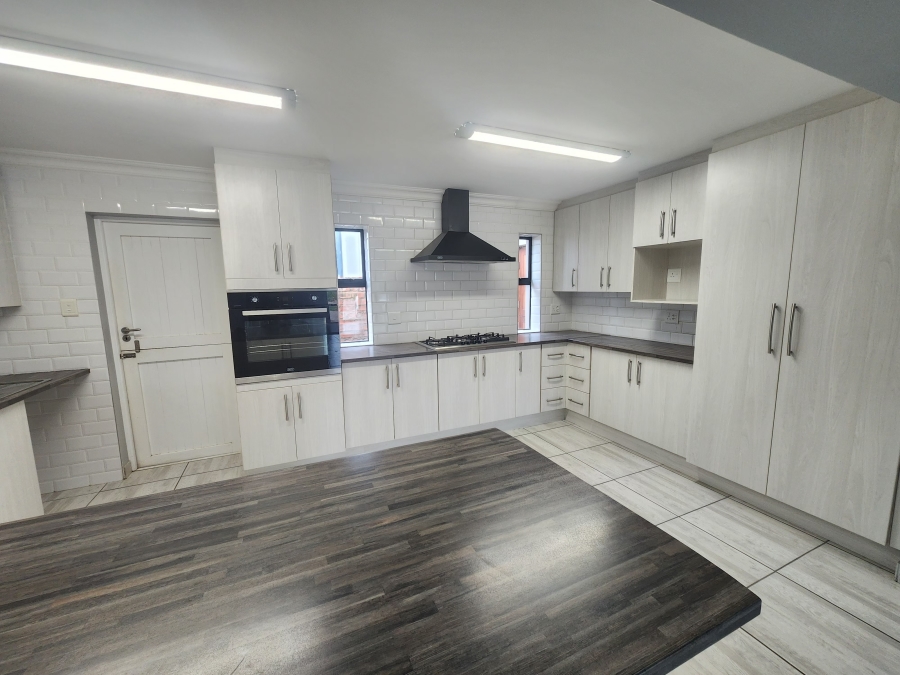 3 Bedroom Property for Sale in Hartenbos Central Western Cape
